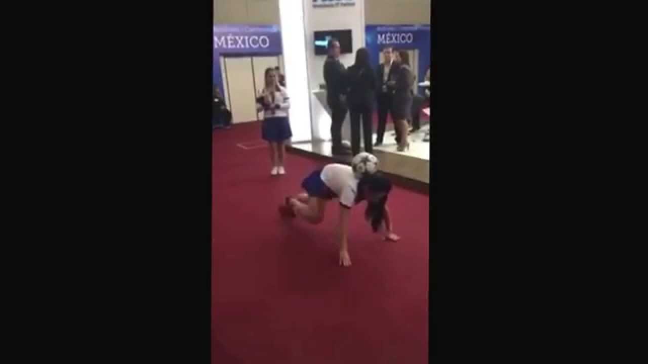 VIDEO: Ona u štiklama može što naša repka ni u kopačkama ne zna!