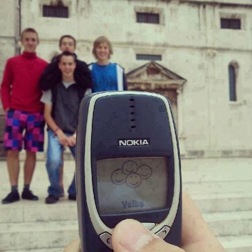 Tko kaže da Nokia 3310 ne može slikati?