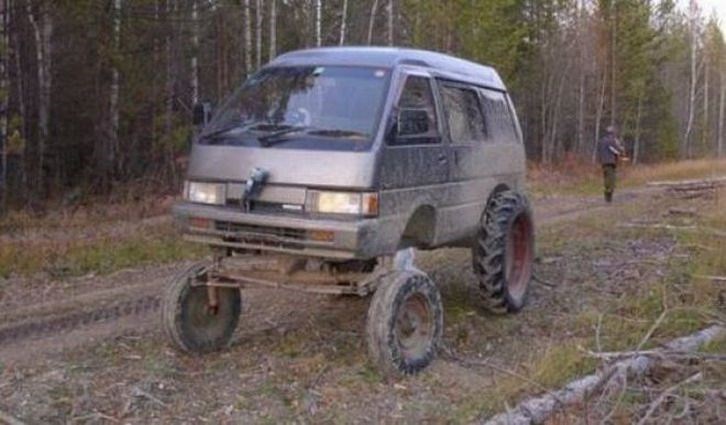 Ruski seljak "pimpao" traktor