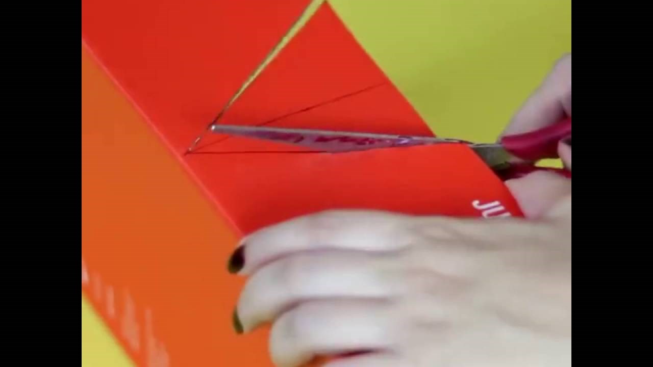 VIDEO: Uzela je škare i počela rezati staru kutiju za cipele, ono što je dobila oduševit će sve!