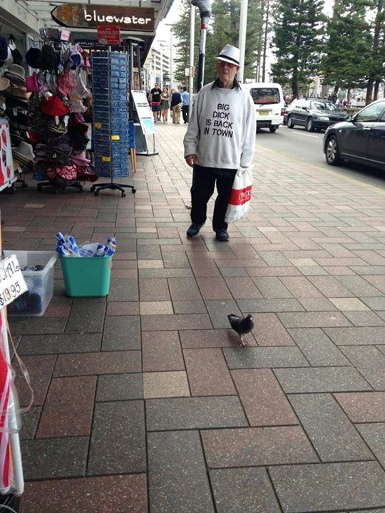 Deda zbog kojeg bakice padaju u trans