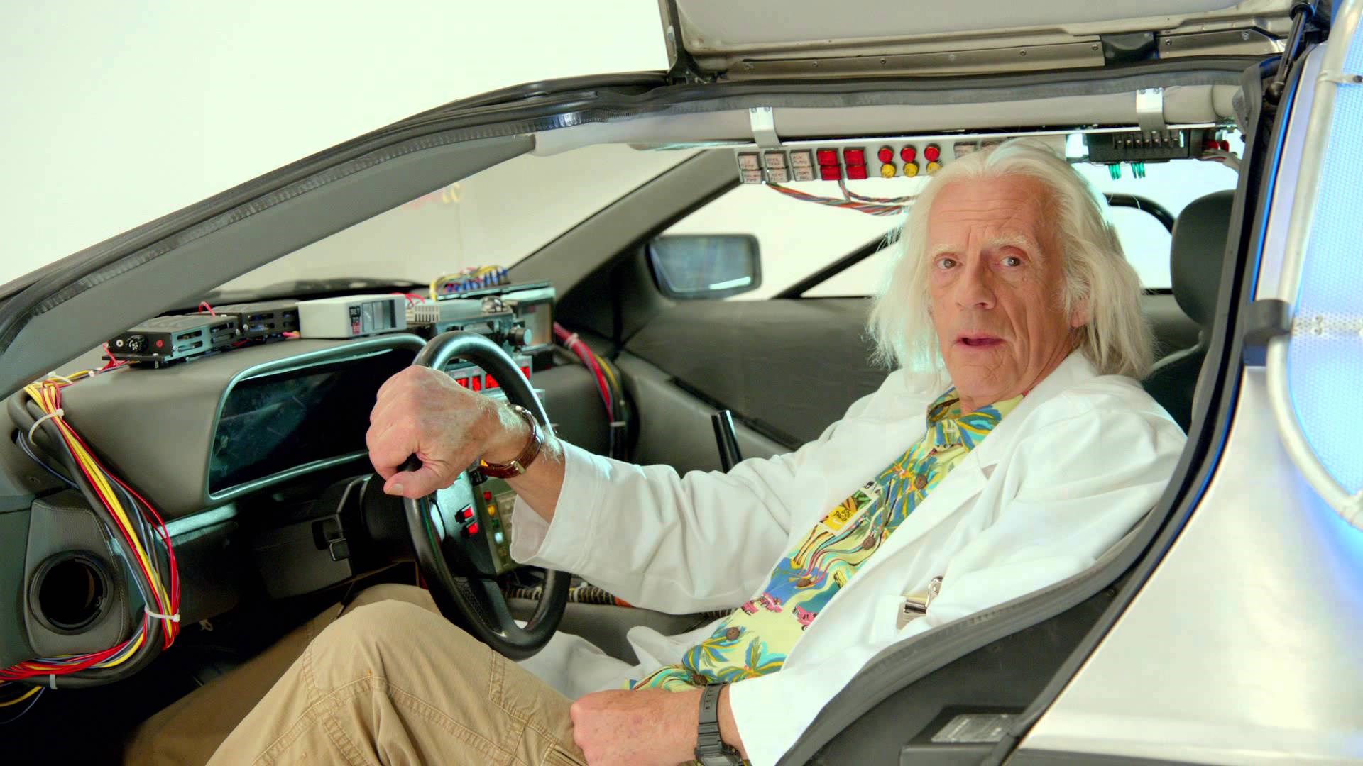 VIDEO: Doc Brown dobio ključeve svog starog DeLoreana i ima posebnu poruku za vas