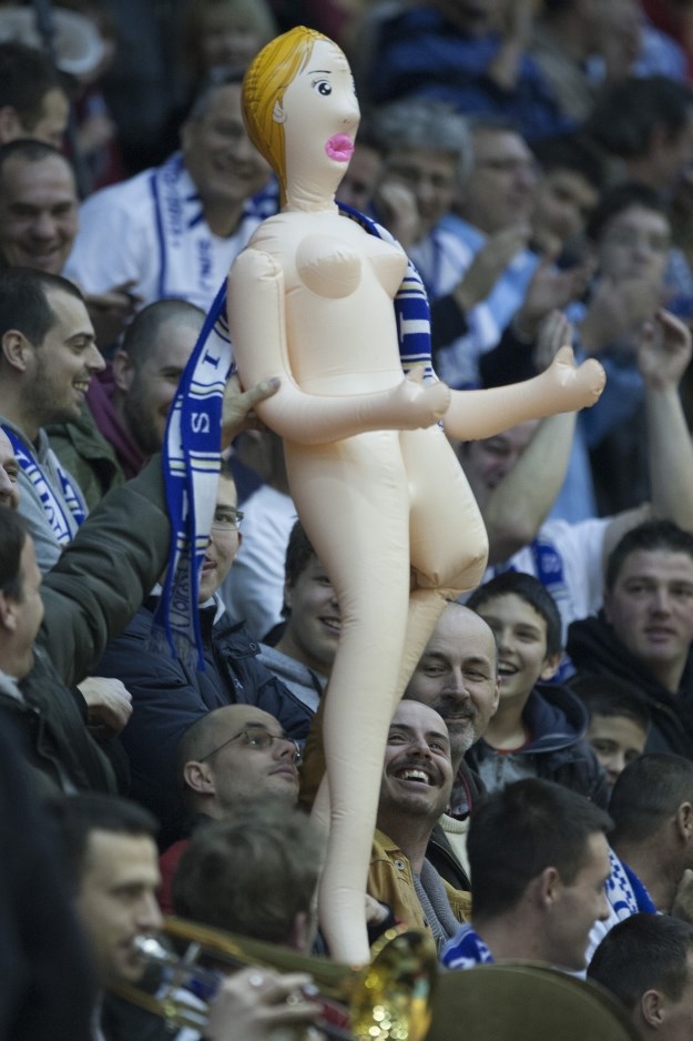 Najvatrenija košarkaška navijačica u Sinju