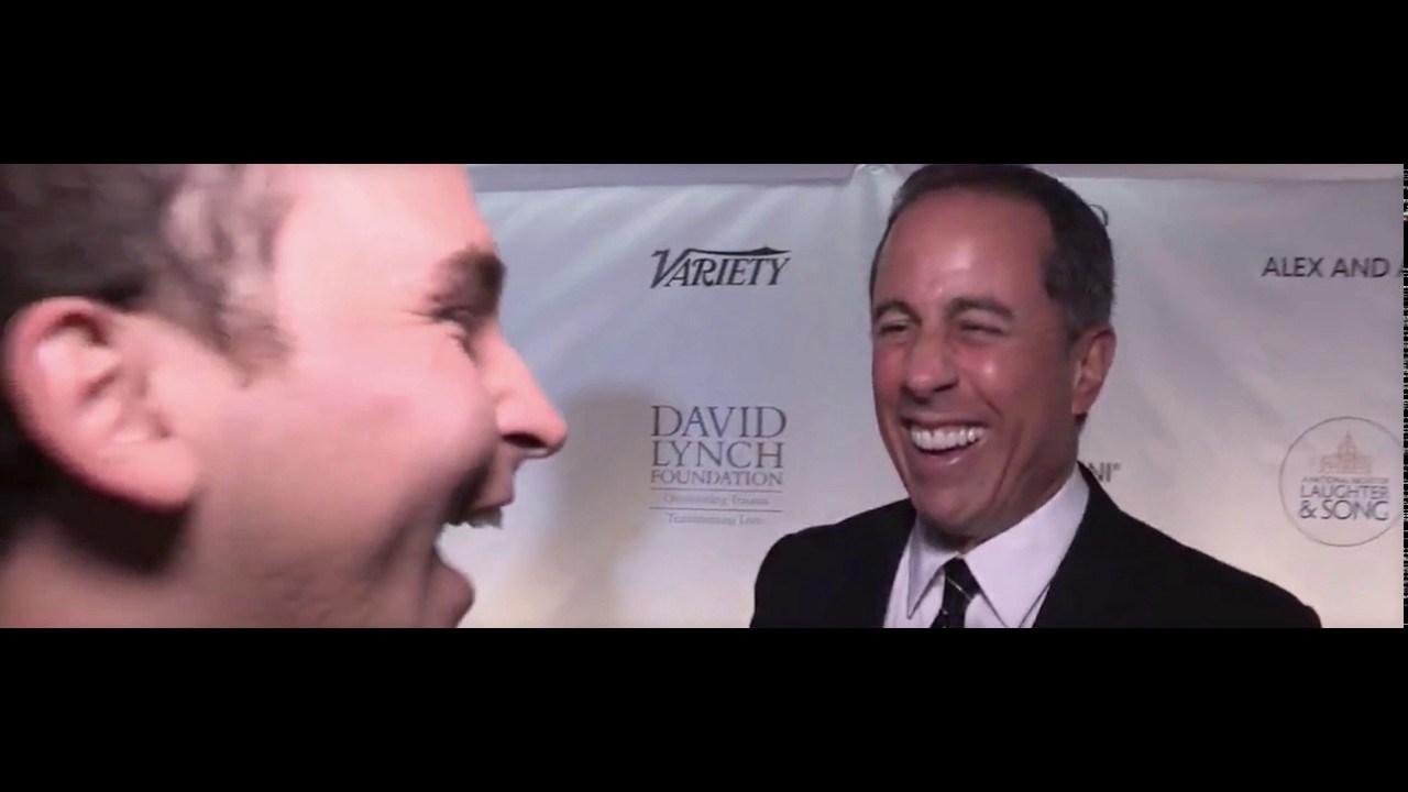 Pop zvijzda Kesha pokušala je zagrliti Seinfelda i gadno se osramotila