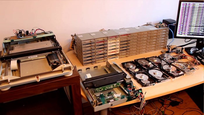 Poljak složio čitače floppy diskova u nevjerojatan orkestar