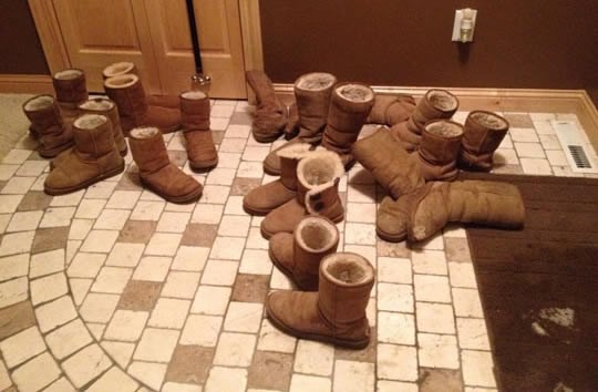 Ženska večer zimi: Okupljanje klonova