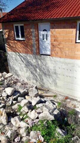 Vrata za svekrve: Kuća iz Imotskog postala hit na Facebooku