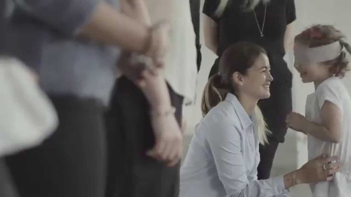 VIDEO: Može li dijete prepoznati mamu samo po instinktu?