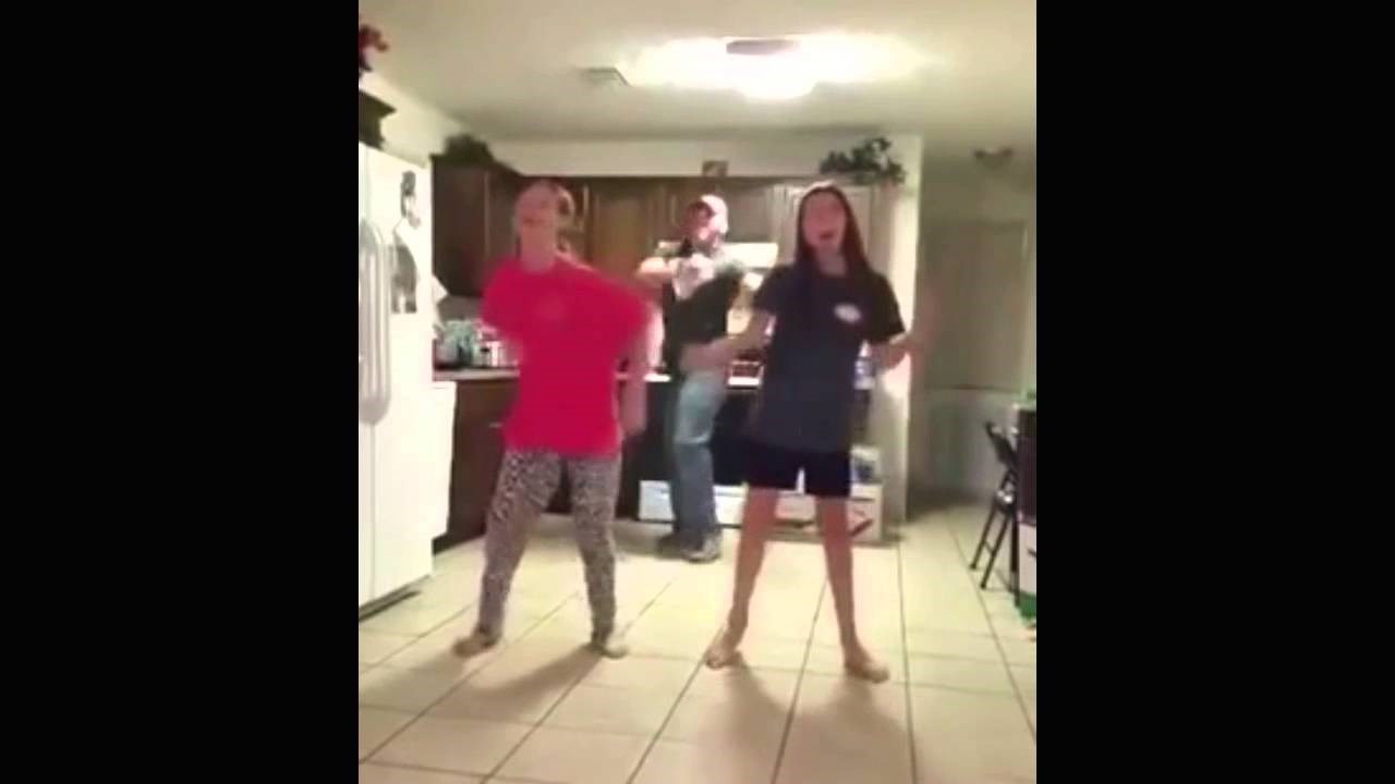 Cure su se snimale dok plešu, a onda je potajno uletio tata i razvalio!