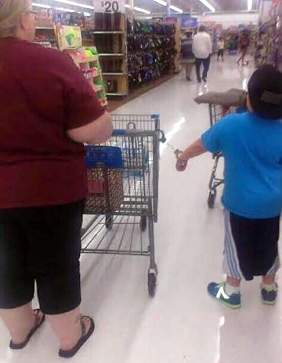 Američki način vođenja djece u šoping - lisice