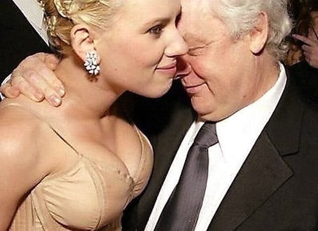 Neopaženo blejati u sise: Uči od profića