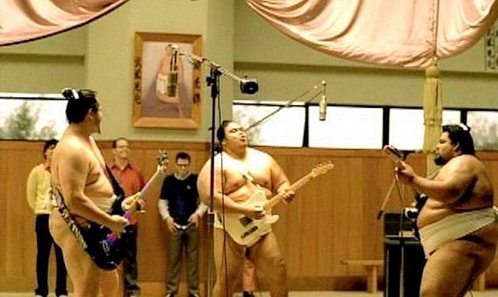 Najljepše je gitaru svirat gol..