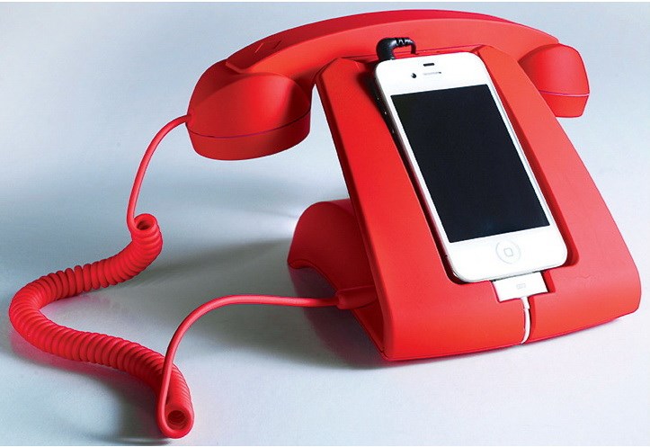 Hipsteri totalno obnevidili: Starinski telefon za mob?