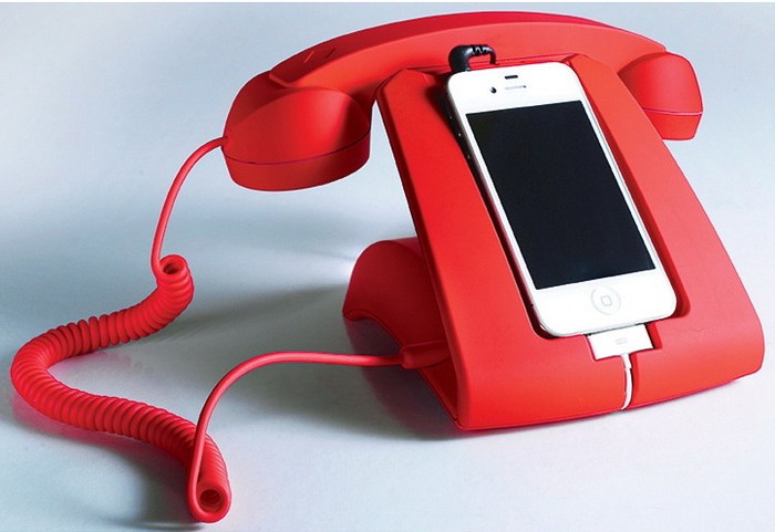 Hipsteri totalno obnevidili: Starinski telefon za mob?