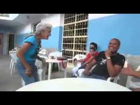 VIDEO: Bakica zavodi seksi plesom!