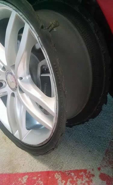 Vlasnica Mercedesa stigla u servis