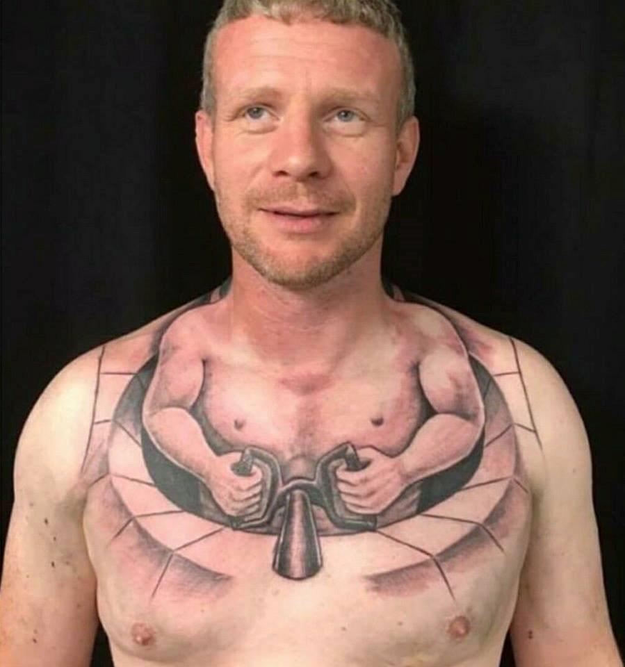 Ovaj čovjek ima tetovažu koja će vas potpuno zbuniti