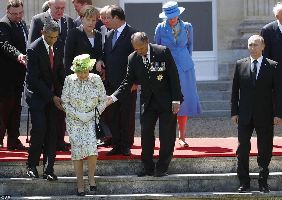 Svi se trgaju oko kraljice, a onda imamo i Putina...