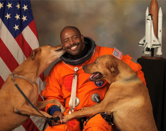 Najbolja fotka astronauta: Pozdravi nam Lajku, reci nek' navrati malo!