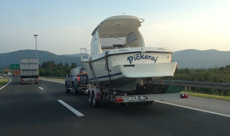 Pičkeraj na putu prema Jadranu: Kad hrvatski galeb ima brod
