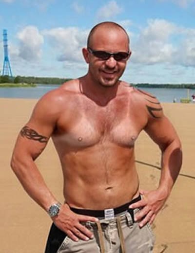 On si je tako seksi i mačo men...