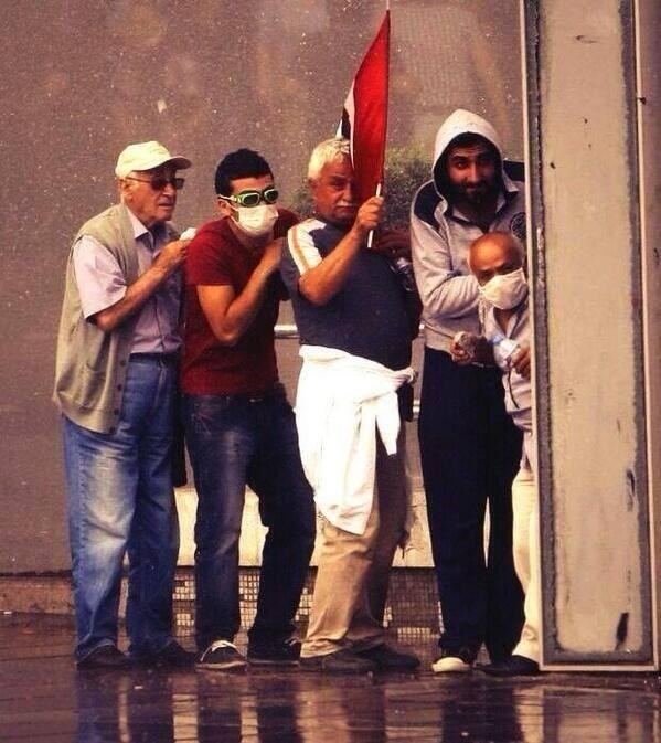 Turska: Stari i mladi zajedno u revoluciju