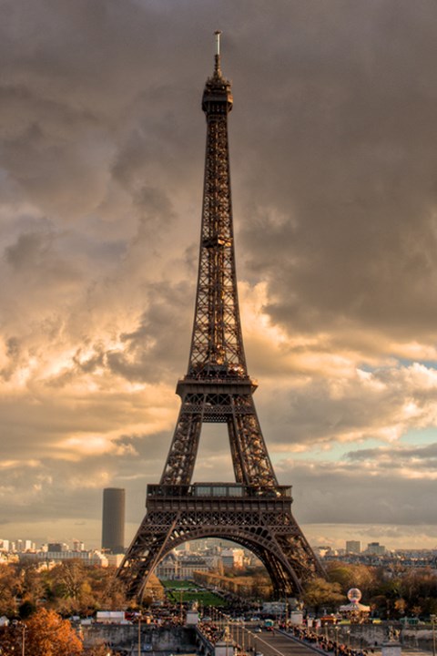Nad Parizom oluja se sprema