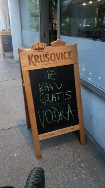 Vlasnici ovog kafića pronašli su sjajan način na koji će privući goste