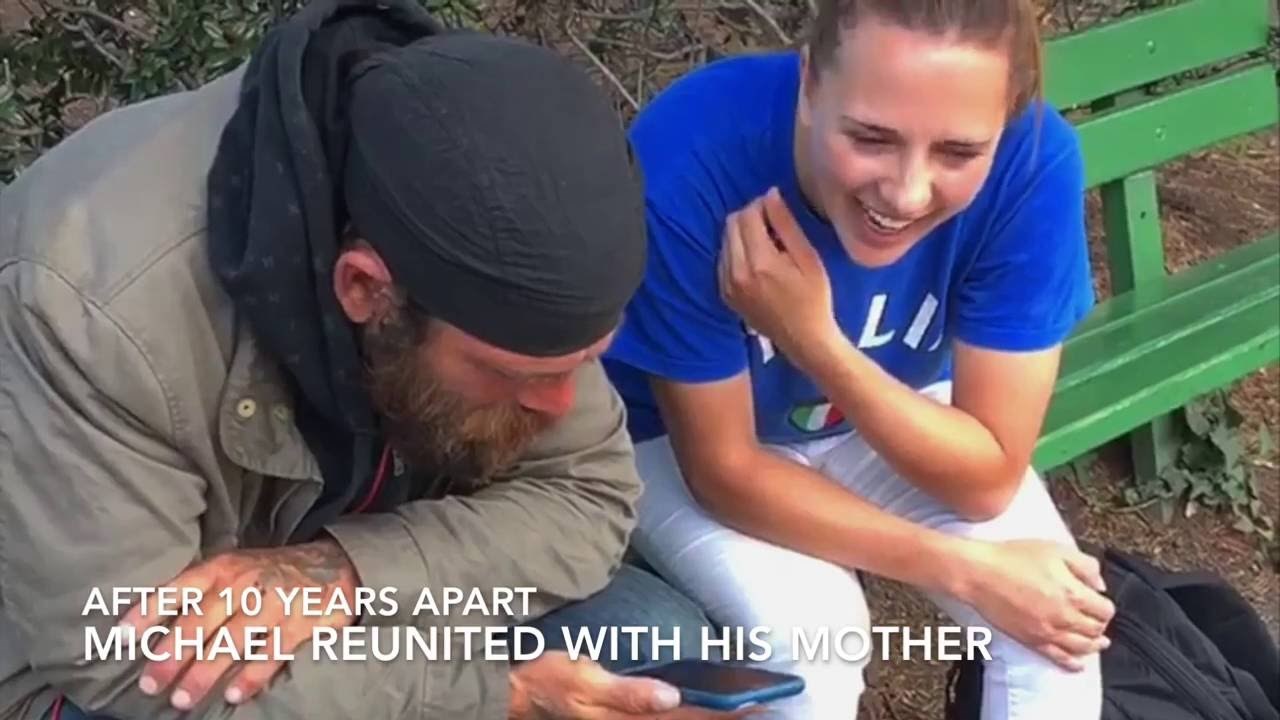 Društvene mreže izvele čudo: Beskućnik zagrlio sina nakon 19 godina