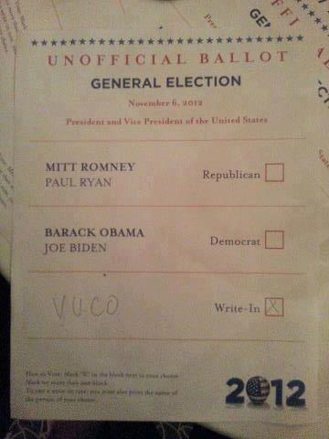 Vuco omalo odnio američke izbore: Obama blijeda kopija