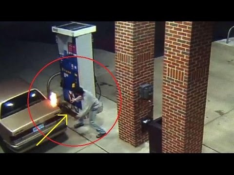 VIDEO: Luđa se pauka na autu išao riješiti upaljačem.. na benzinskoj!