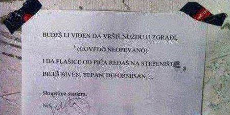 Netko je urinirao po ulazu i to je jako razljutilo jednog stanara pa mu je ostavio poruku