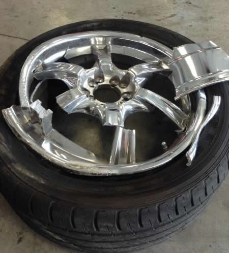 Žena došla mehaničaru jer joj naprijed "nešto lupa"