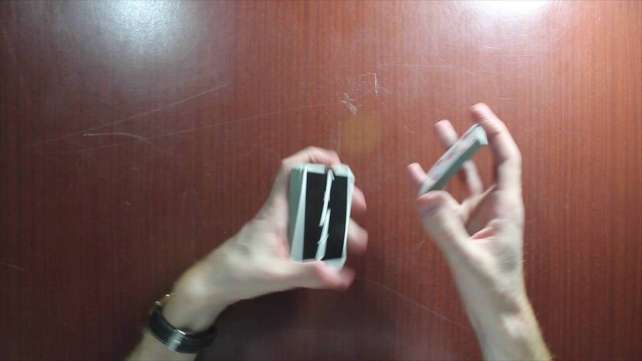 VIDEO: Ovaj čovjek pretvara miješanje karata u pravu umjetnost!