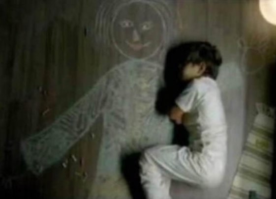 Napušteni irački dječak nacrtao mamu da ne bude usamljen