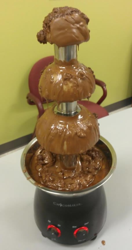 Kad ti pokvarena čokoladna fontana doživotno zgadi čokoladu