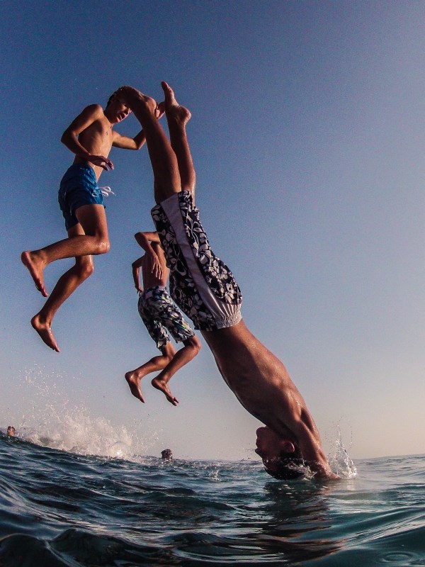 Ludiranje na Žnjanu: U more naglavce, traži se osvježenje