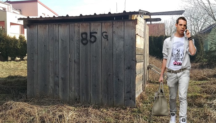 Jedino mjesto na koje se Miceka moralo fotošopirati