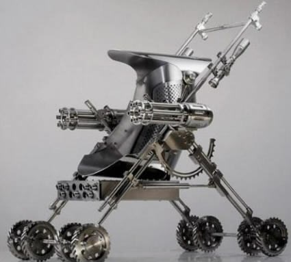 Do zuba naoružana kolica za Terminatorovu bebu