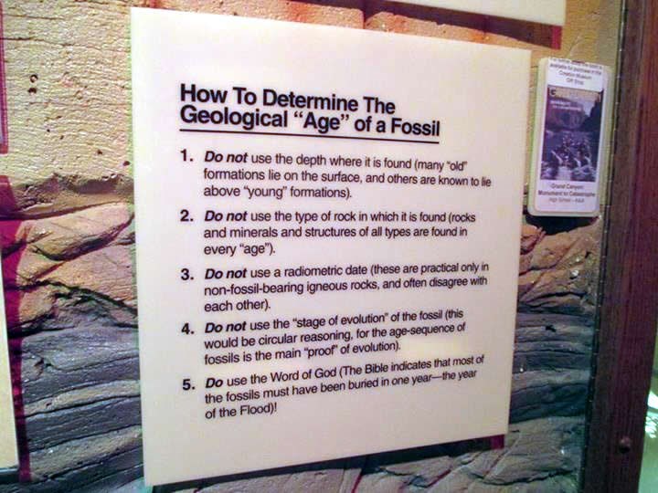 Iz kreacionističkog muzeja: Dinosauri svi krepali u Potopu