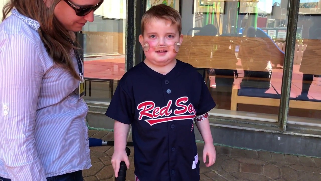 VIDEO Nakon transplantacije srca i 187 dana provedenih u bolnici, dječak saznaje da ide kući