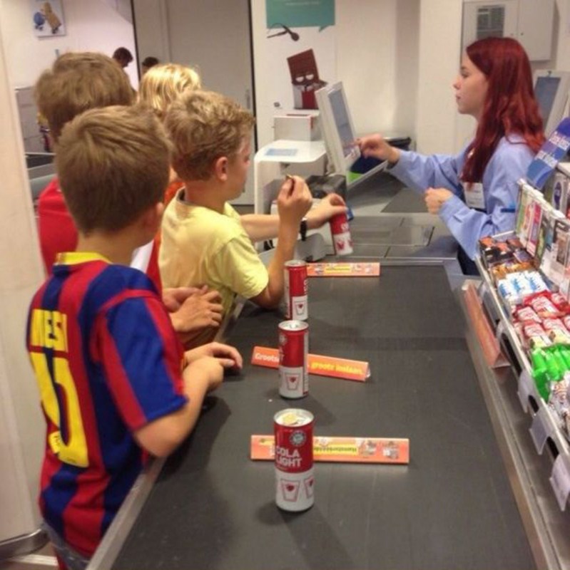 Dječja posla u dućanu