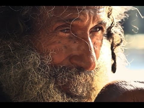 Svakog je dana pozdravljala ovog beskućnika, a onda joj je jednog jutra predao poruku života!