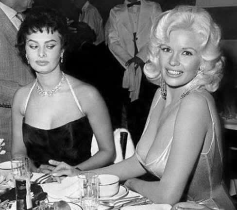 Žena zna što hoće tek kad vidi što druga ima