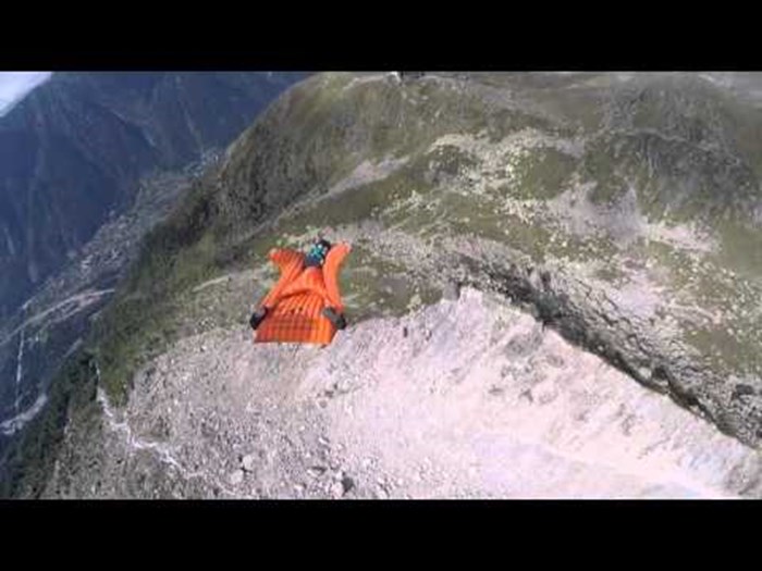 Ludo i potpuno nevjerojatno: Pogledajte skok sa planine od preko 3000m