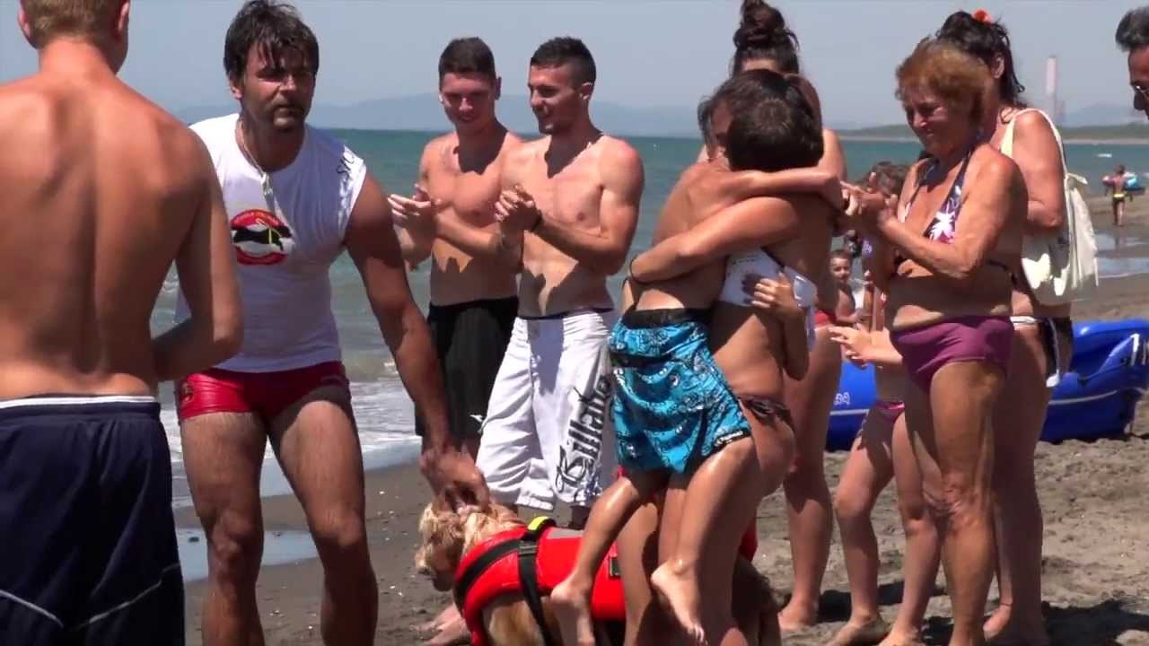 VIDEO: Baywatch cure su možda seksi, ali ovi čupavci vam spase život!