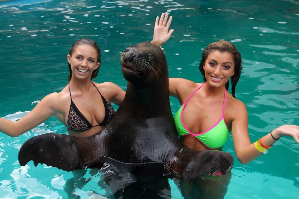 DJ Tulyki okupio obožavateljice