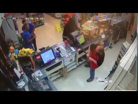 Pljačkaša izbacio iz dućana kružnim udarcem u stilu Cro Copa!