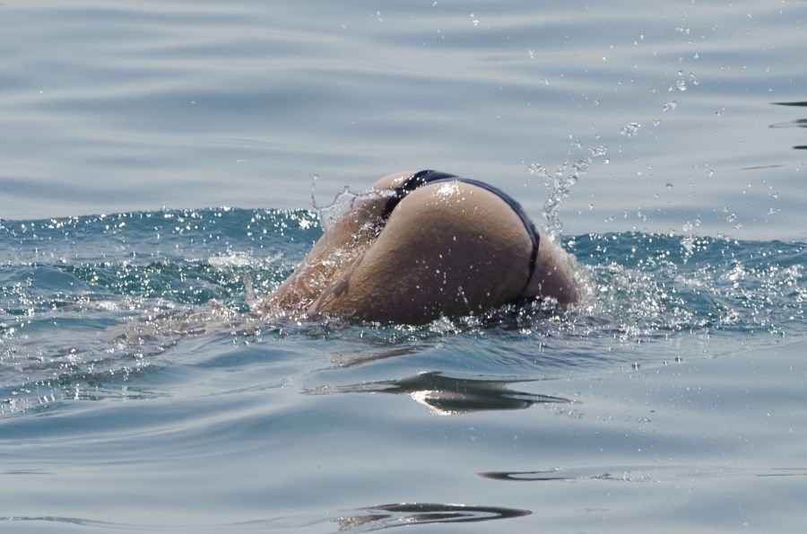 Na Žnjanu uhvaćena seksi guza, traži se vlasnica