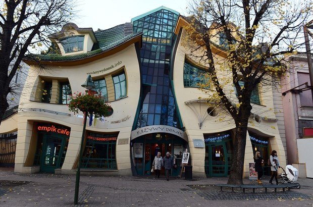 "Pijana" kuća u Poljskoj